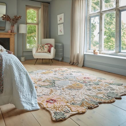 Flycarpets Laagpolig Wollen Vloerkleed Daphne Shaped - Floral Roze 120x170 cm