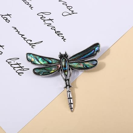 Mode Schelp Inleg Libel Broche Pin Cartoon Mode Abalone Schelp Corsage Kleding Accessoires beige