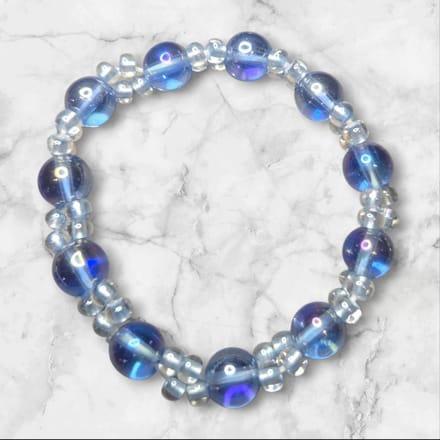 Armband met glaskraal blauw.