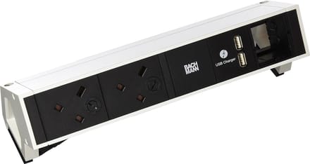 Bachmann - DESK2-2xUK (3.15 A), 1x USB-oplader en 1x stofzuiger - ALU Behuizing