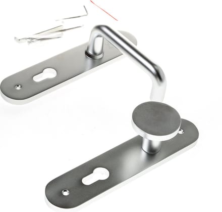 Knop-/krukgarnituur aluminium op schild 45x210mm, D-model F1 afgerond model PC72 RS