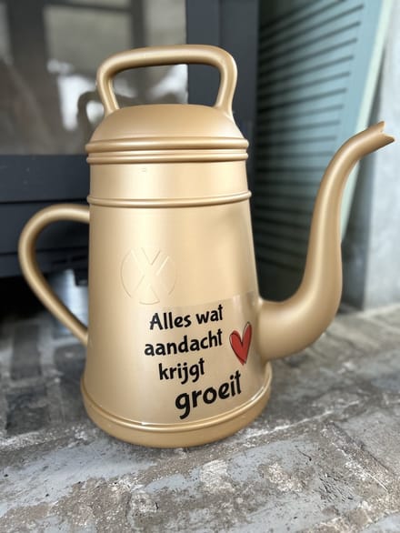 Creaties van Hier - Gieter - Alles wat aandacht krijgt groeit - Goud - 12 Liter
