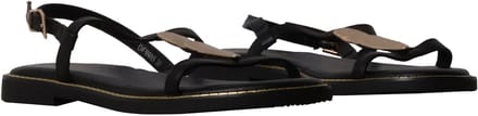 Platte sandalen met bandjes van Loevah Paris