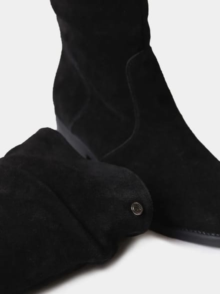 Suède enkellaarsjes voor dames met een gekreukeld effect | TRAPANI-SY