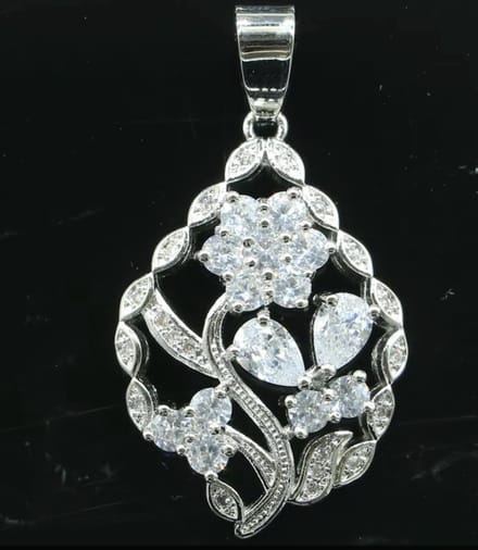 N3 Collecties Witte saffier spinel zirkonia dames zilveren hanger