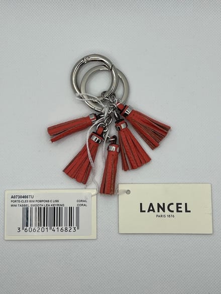 Lancel Sleutelhanger Tassensierraad Pompon leder Red - Corail 3,5 x 14 x 1,5 cm