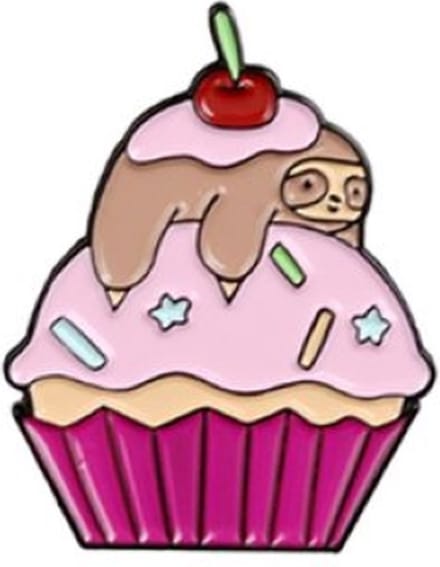 Pin Broche - enamel pin - kledingspeld - Sloth cupcake