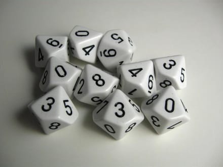 Chessex Opaque Wit/Zwart D10 Dobbelsteenset (10 stuks)