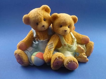 Cherished Teddies – Travis en Tucker "We're in deze set Enesco's" van Priscilla Hillman 127973