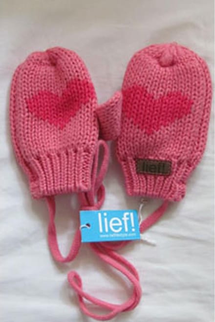 Lief! wantjes lichtroze met hart, maat M