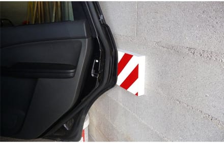 Rechte Schuimrubberen Bescherming – 350x200 mm – Hoge zichtbaarheid Rood/Wit – Zelfklevend
