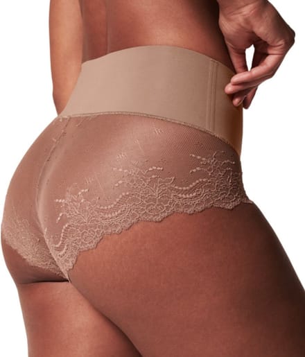 SPANXsupersmooth™ Undie-tectable® Lace Hi-Hipster- Kleur Licht Bruin - Maat S