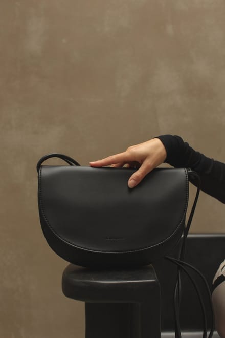 monk and anna Bag Soma half moon Black