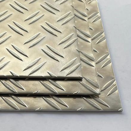 Aluminium Tranenplaat 2-Traans – Ongebeitst - 3,5/5mm, 400x400mm