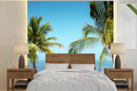 Behang - Fotobehang Palmboom - Boot - Strand - Breedte 220 cm x hoogte 220 cm