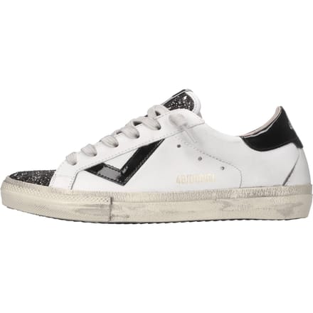 4b12 Witte sneakers