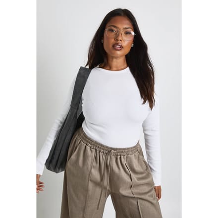 boohoo Dames Plus Basic geribbelde lange mouwen nauwsluitende lang model top | Wit | Maat: 44