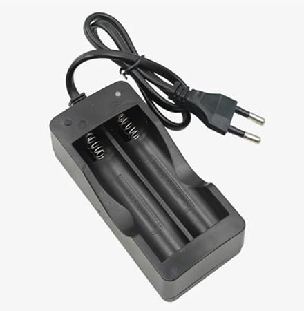 Dual 18650 Batterij Oplader – 220 Volt – Voor Twee Li-ion Cellen
