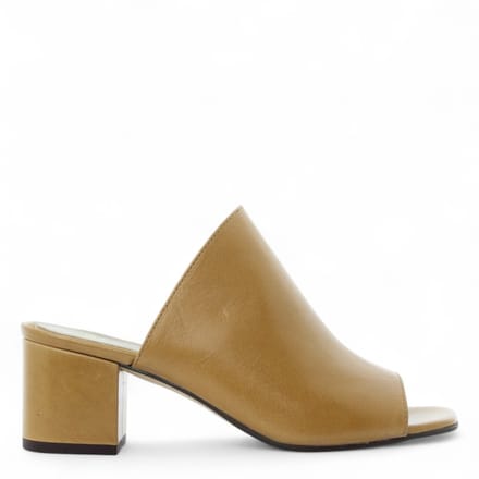 Noë Shoes Nipia Slip-on Caramel