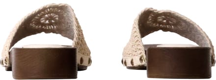 Sandalen om aan te trekken