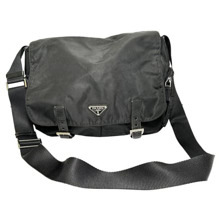 Prada Tessuto Schoudertas in Zwart Nylon