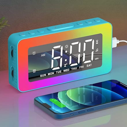 Digitale Wekker met RGB Nachtlampje, Spiegeldisplay en USB-poort