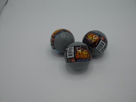 3 Star wars slijm ballen met starwars figuur. spaar ze allemaal.