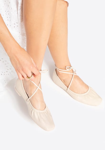 Wittchen Dames Ballerina's van echt leer met strikjes, beige