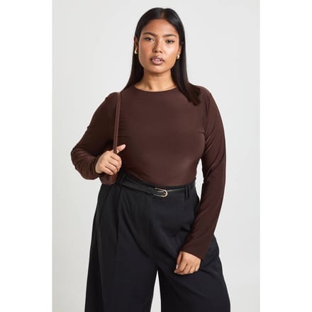 boohoo Dames Plus Dubbele Laag Slinky Lange Mouw Bodysuit | Chocolate | Maat: 16