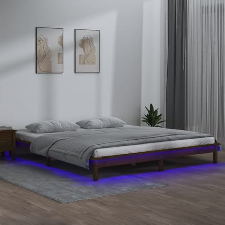 vidaXL - Bedframe - LED - massief - hout - honingbruin - 200x200 - cm