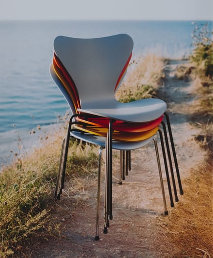 Fritz Hansen Serie 7 3107 Stoel - lak - lavendel blauw - verchroomd