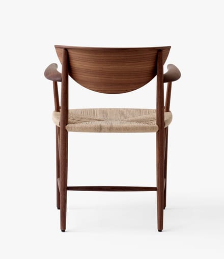 &Tradition Drawn HM4 Stoel - oiled walnut