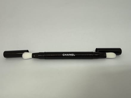 Chanel Uitschuifbaar Duo Correctiepenseel Chanel - Pinceau Duo Correcteur Rétractable N°105 Uitschuifbaar Duo Correctiepenseel