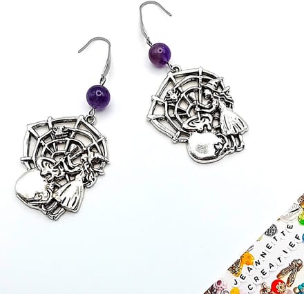 Jeannette-Creatief® - Halloween - Boiling Witch - Oorhangers - Amethist - Heksen - Halloween kostuum sieraden