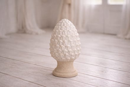 Clayre & Eef Decoratie Beeld Dennenappel Ø 9x15 cm Beige Aardewerk