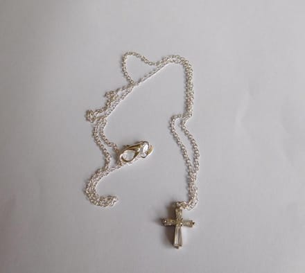Ketting met kruisje zirkoon zilverkleur