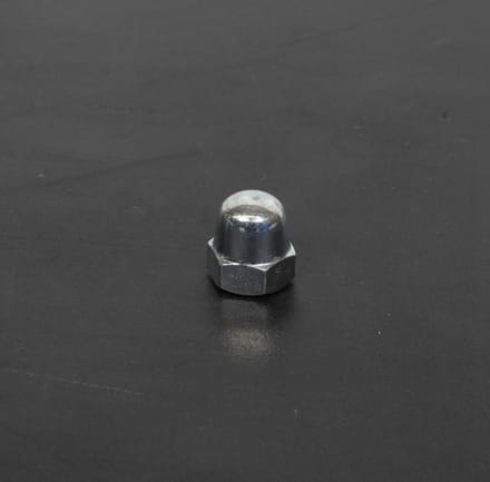 Un écrou borgne M6 Pas 100 d'écope de radiateur pour mobylette MBK 51 liquide