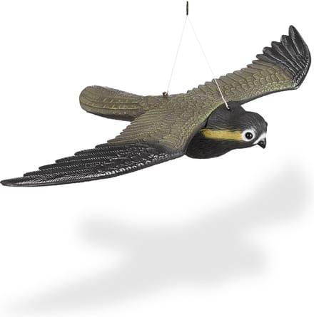roofvogel dummy - levensgroot - tuindecoratie - vogelwering - meerkleurig