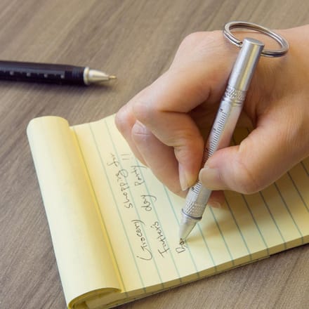 Kikkerland 5-in-1 Mini Multitool Pen - Balpen - Sleutelhanger - Liniaal - Gleufkop schroevendraaier - Kruiskop schroevendraaier
