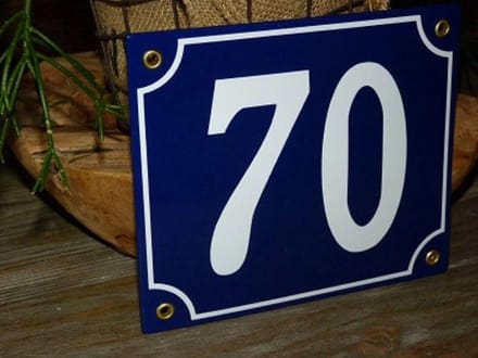 Emaille huisnummer 18x15 blauw/wit nr. 70