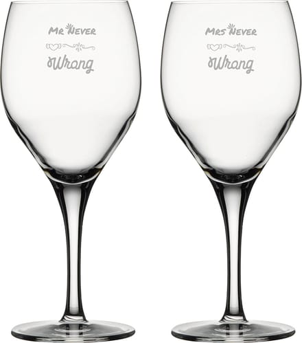 Gegraveerde set rode wijnglazen 42,5cl Mr. Never wrong - Mrs. Never wrong