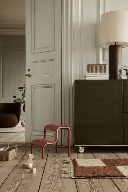Ferm Living Up Step Kruk - poppy red