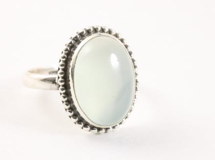 Bewerkte ovale zilveren ring met aqua chalcedoon - maat 16.5