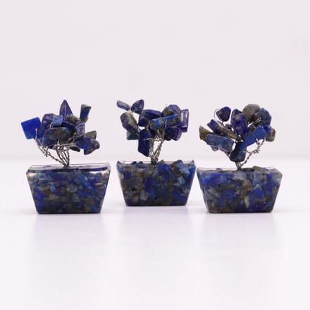 Mini edelsteenbomen op orgonite basis - sodaliet (15 stenen)