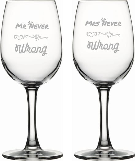 Gegraveerde set witte wijnglazen 26cl Mr. Never wrong - Mrs. Never wrong