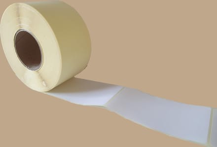 Blanco etiketten op rol - 82 x 140 mm rechthoek - mat wit papier