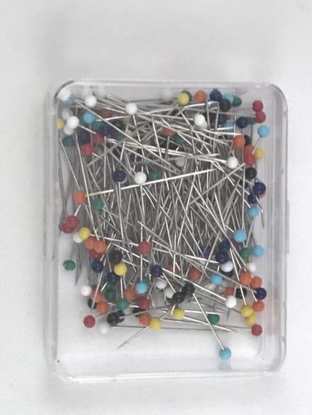 glaskopspelden 200 stuks - spelden met glaskop - kopspelden in hersluitbaar doosje - topcadeau creatief