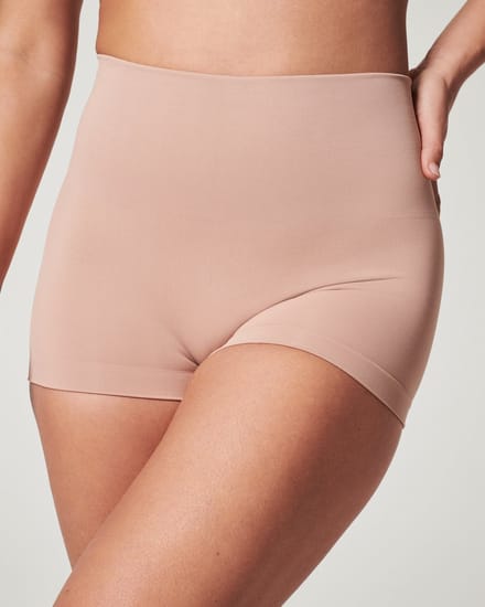 SPANXshape™ ExtraOrdinary Boyshort- Kleur Beige (Toasted Oatmeal) - Maat L