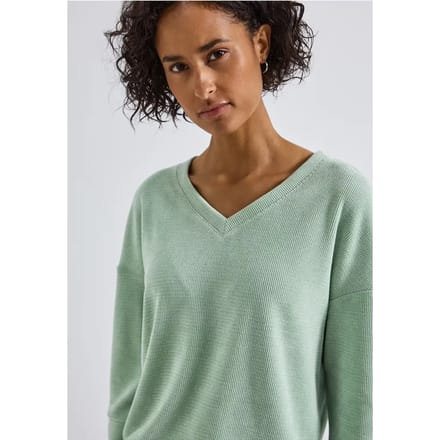 Knus shirt met V-hals