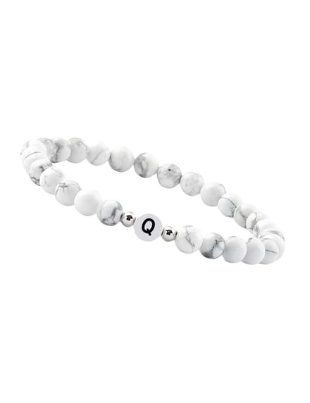 good.designs Parelarmband van howlietstenen met de letter Q